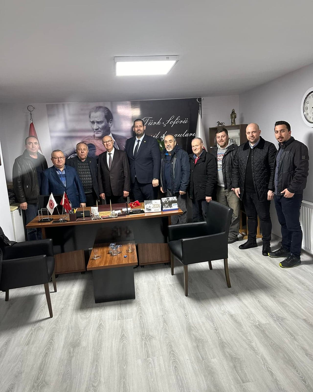 Kredi ve Kefalet Kooperatifi yönetimi kooperatif ofisinde